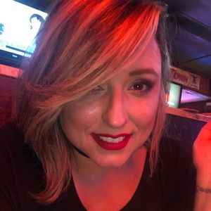 Meet your Posher, Kendra
